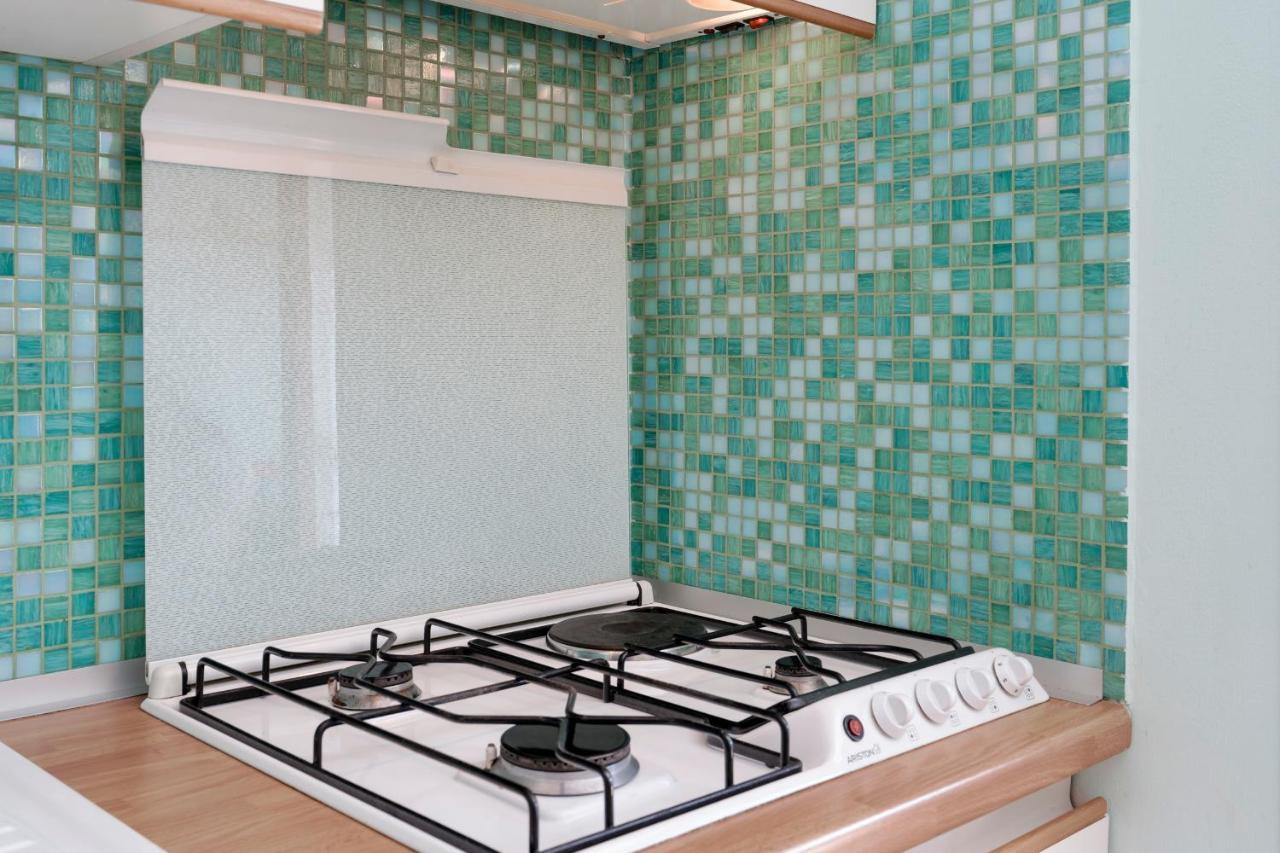 Azzurra Suite - Monolocale Con Piscina E Wifi Σιρμιόνε Εξωτερικό φωτογραφία