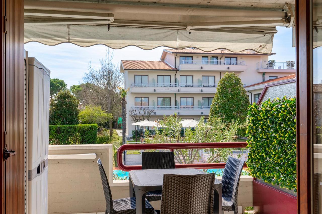 Azzurra Suite - Monolocale Con Piscina E Wifi Σιρμιόνε Εξωτερικό φωτογραφία